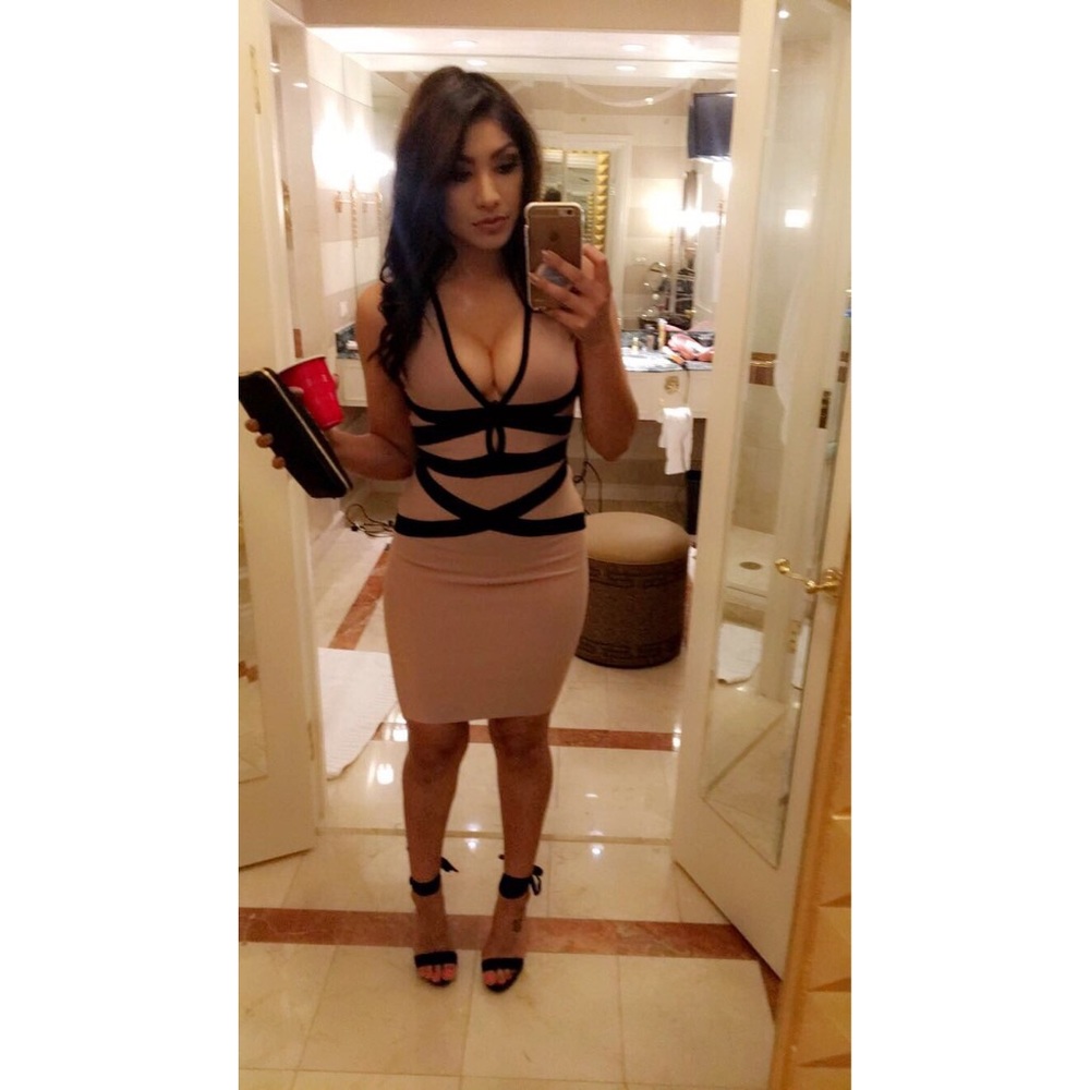 Mauve & Black Bandage Dress 😍
